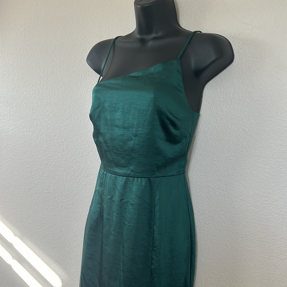 Oh Polly Emerald Green Asymetrical Satin Side Slit Midi Dress - Picture 7 of 11